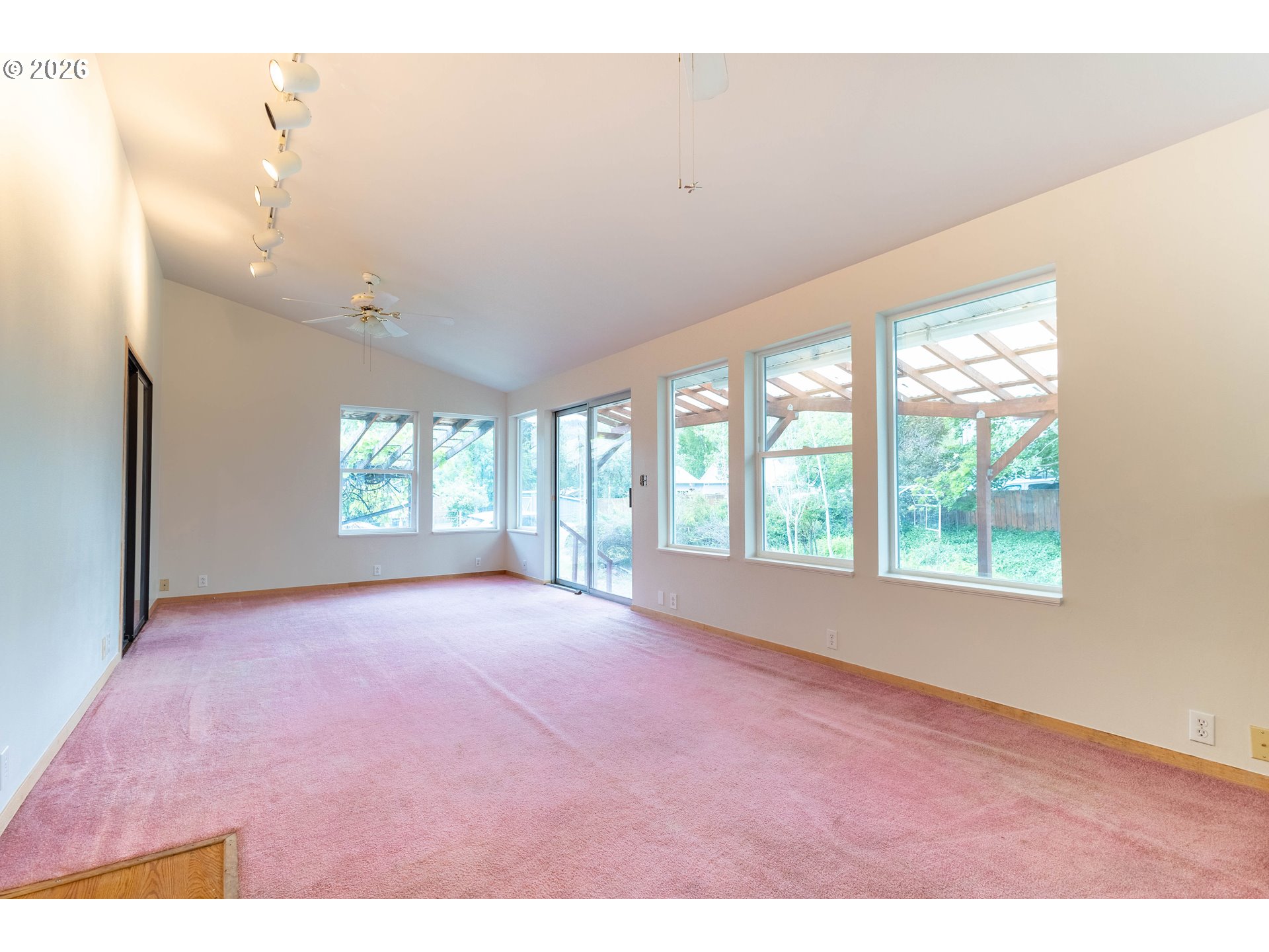 1002 3rd Street La Grande, OR 97850 - Photo 16 of 40 Family Room