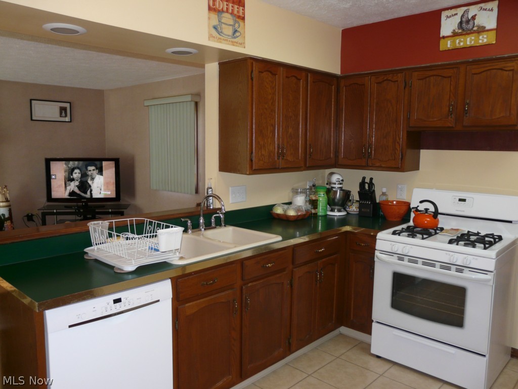 24690 Maple Ridge Road Westlake, OH 44145 - Photo 6 of 21 Gallery Image 6