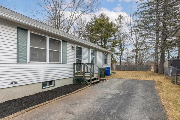$440,000 | 136 Dawson Street, South Portland, ME 04106