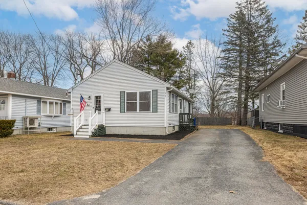 $440,000 | 136 Dawson Street, South Portland, ME 04106