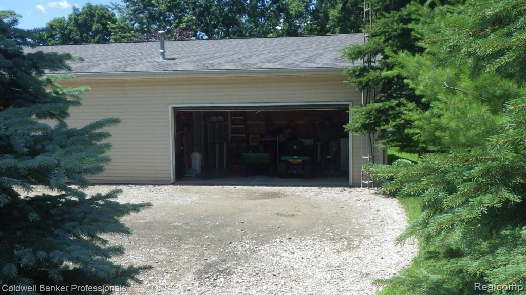 4148 North Gale Road Davison, MI 48423 - Photo 8 of 13 IMGP0604.jpg