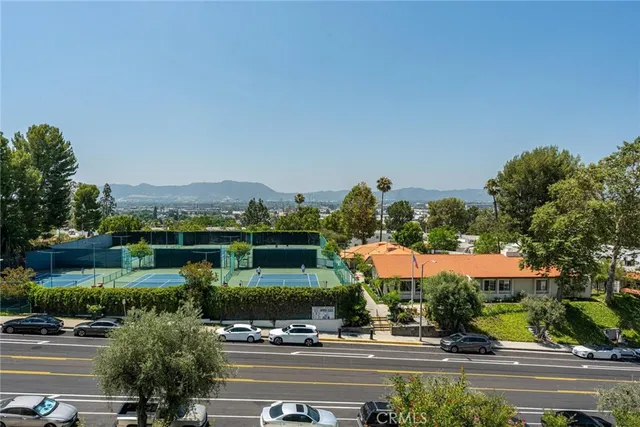 $675,000 | 9576 Vía Bernardo, Burbank, CA 91504