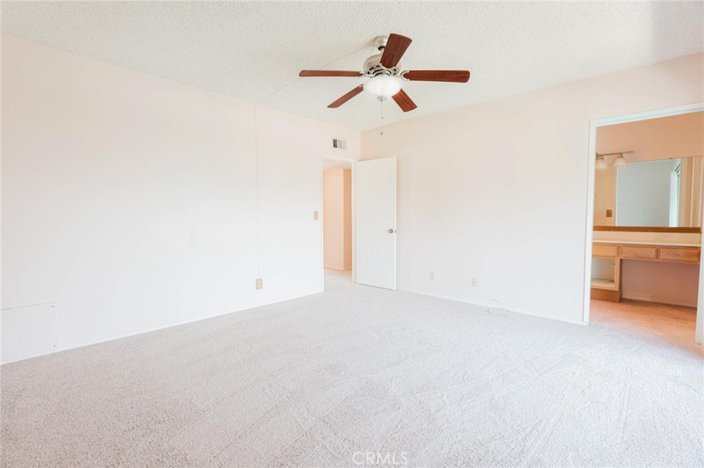 9576 Vía Bernardo Burbank, CA 91504 - Photo 17 of 38 an empty room