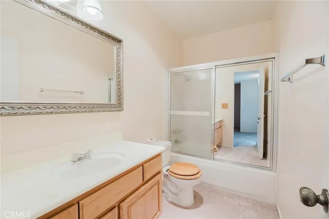 $675,000 | 9576 Vía Bernardo, Burbank, CA 91504