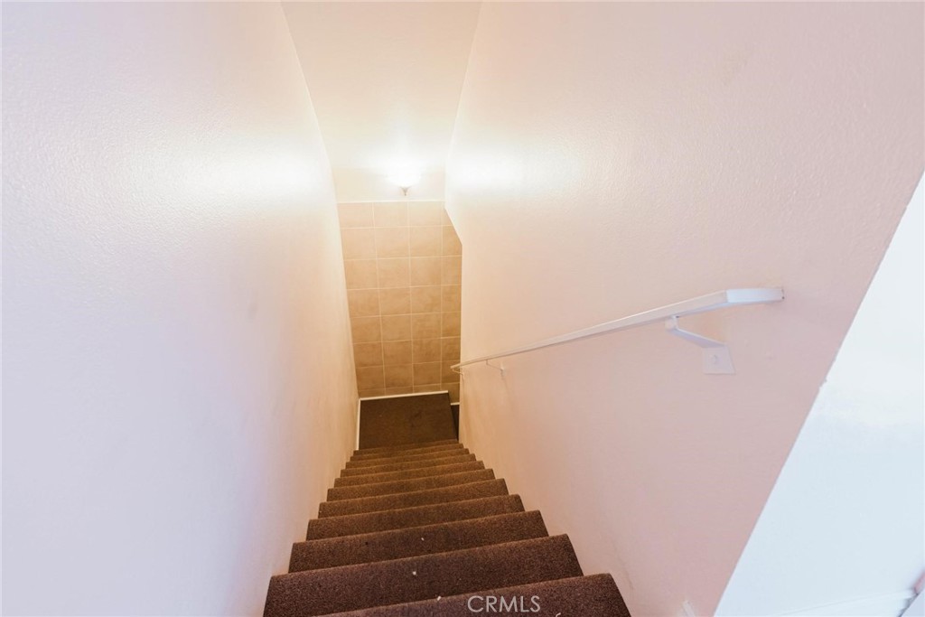 9576 Vía Bernardo Burbank, CA 91504 - Photo 25 of 38 a view of entryway