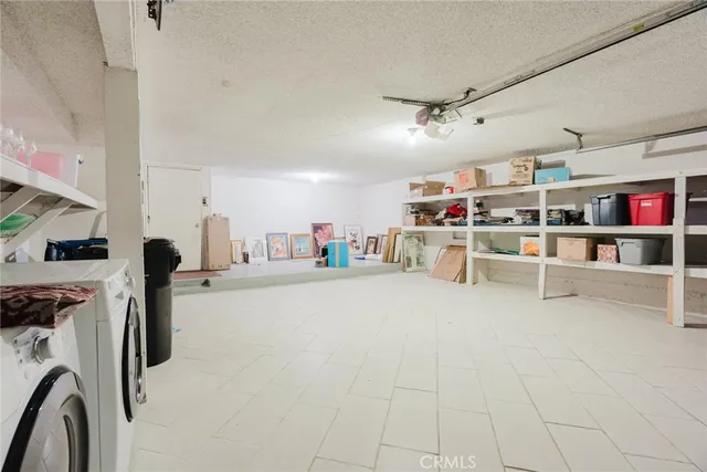 $675,000 | 9576 Vía Bernardo, Burbank, CA 91504