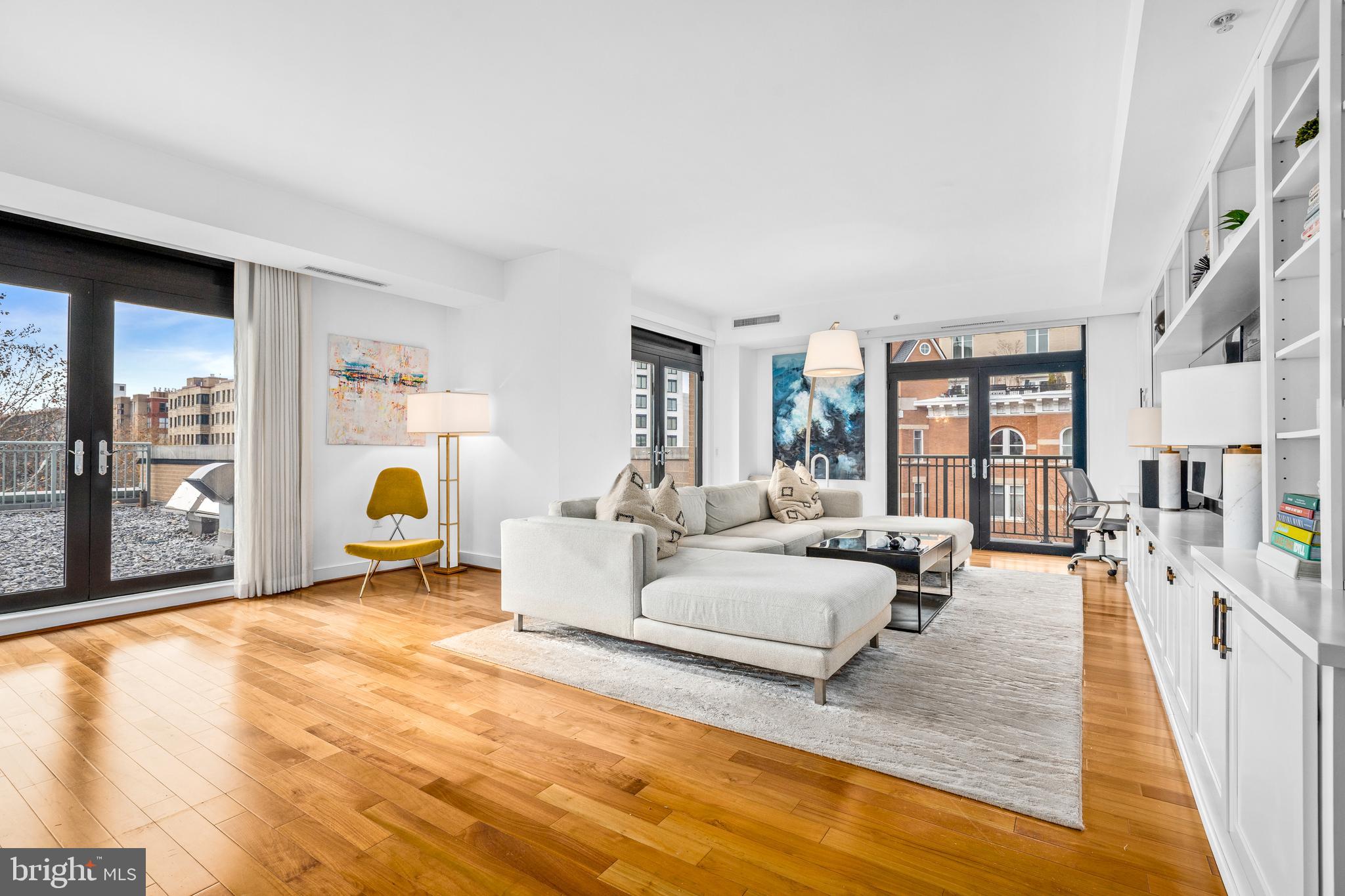 2425 L Street Northwest, Unit 504 Washington, DC 20037 - Photo 3 of 25 Living room