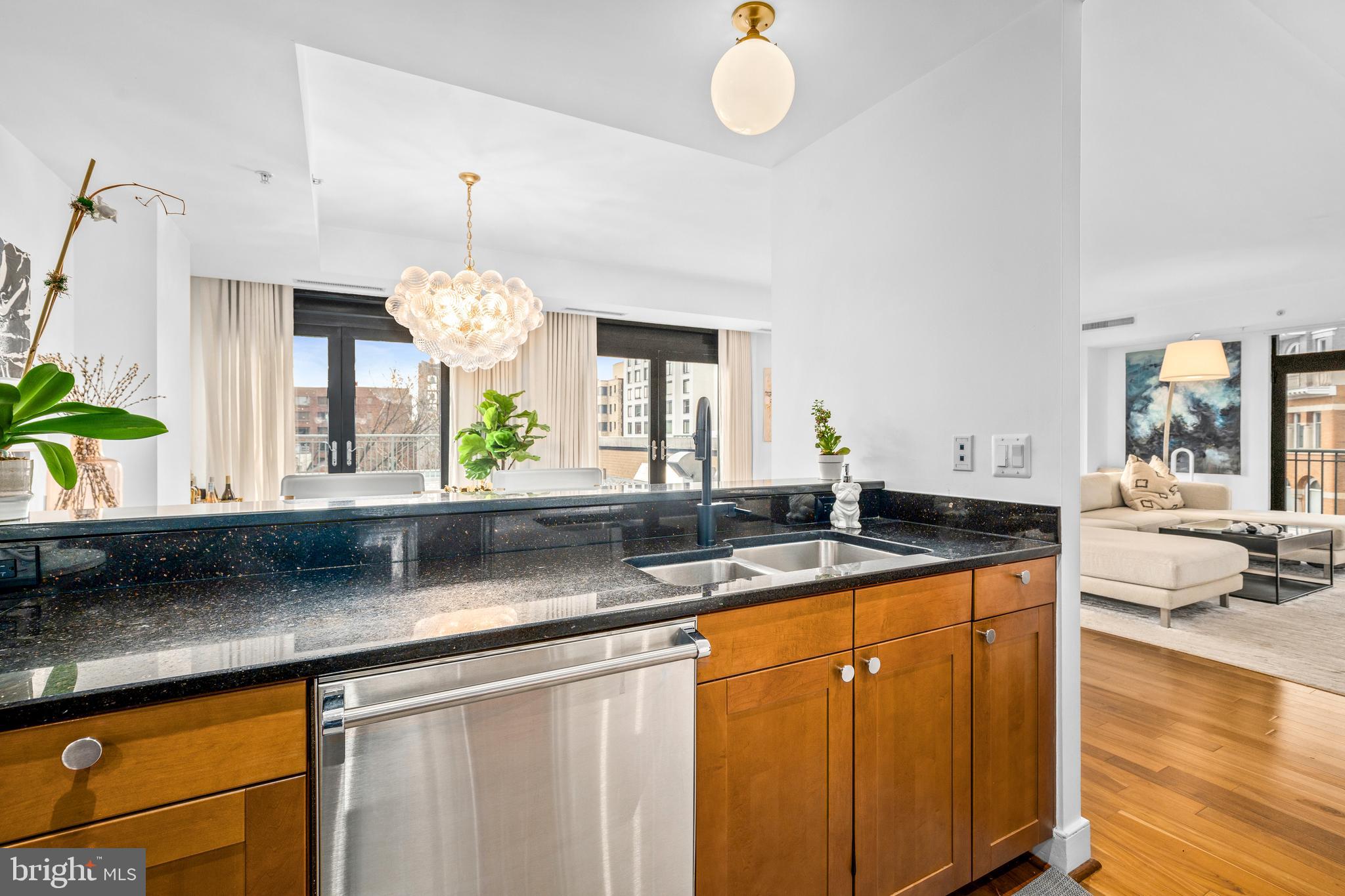 2425 L Street Northwest, Unit 504 Washington, DC 20037 - Photo 9 of 25 Kitchen