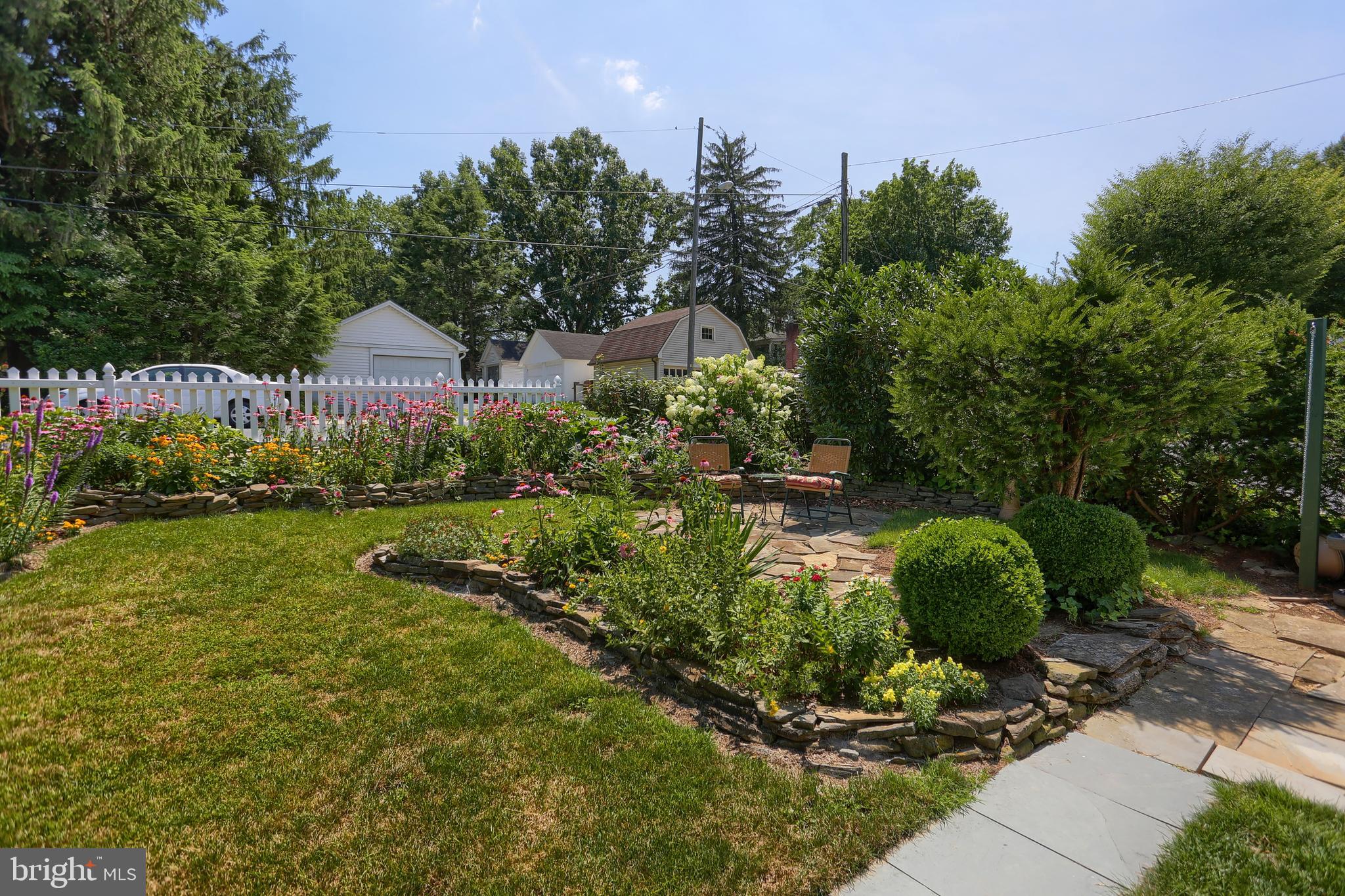 262 South Cedar Street Lititz, PA 17543 - Photo 7 of 33