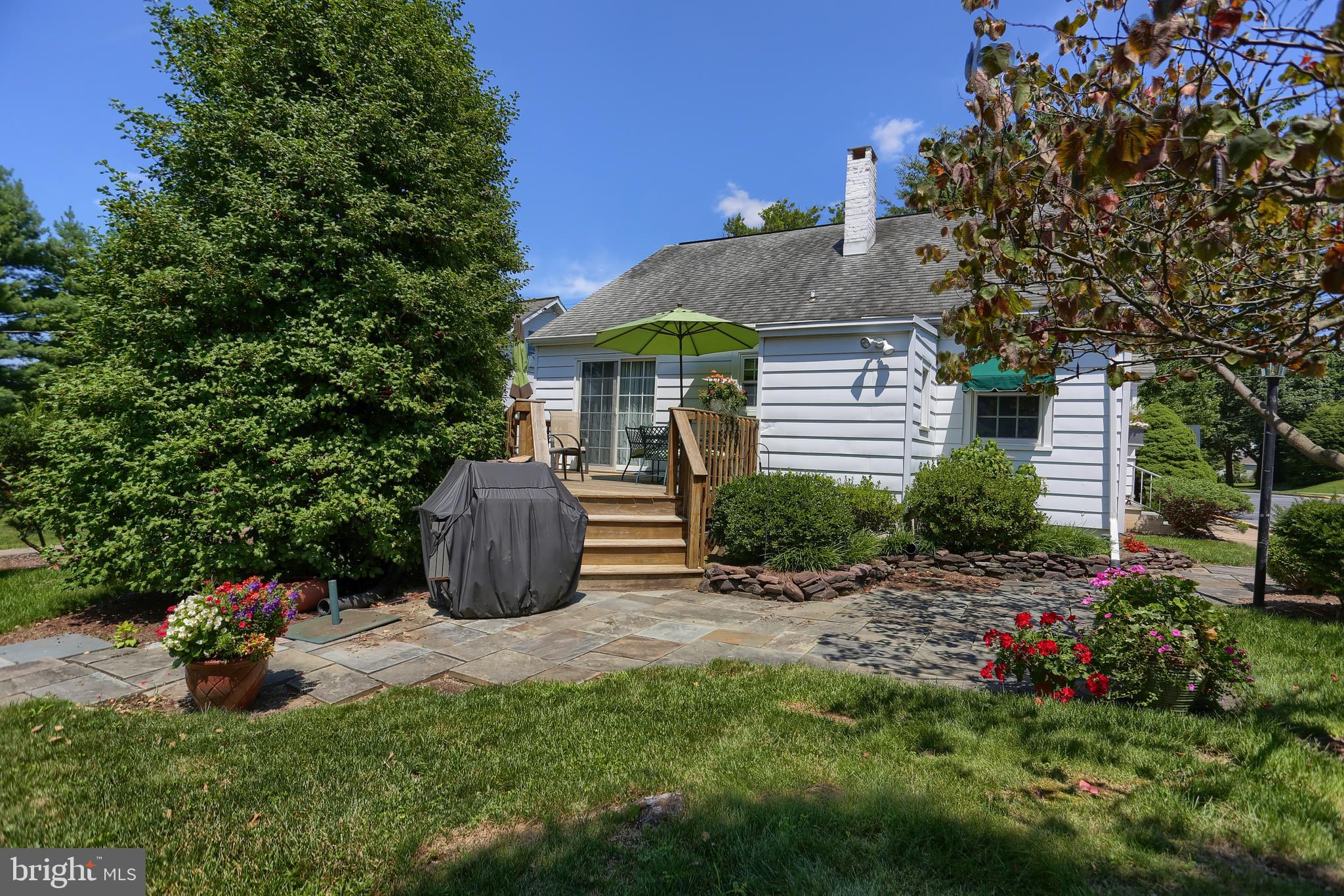 262 South Cedar Street Lititz, PA 17543 - Photo 8 of 33