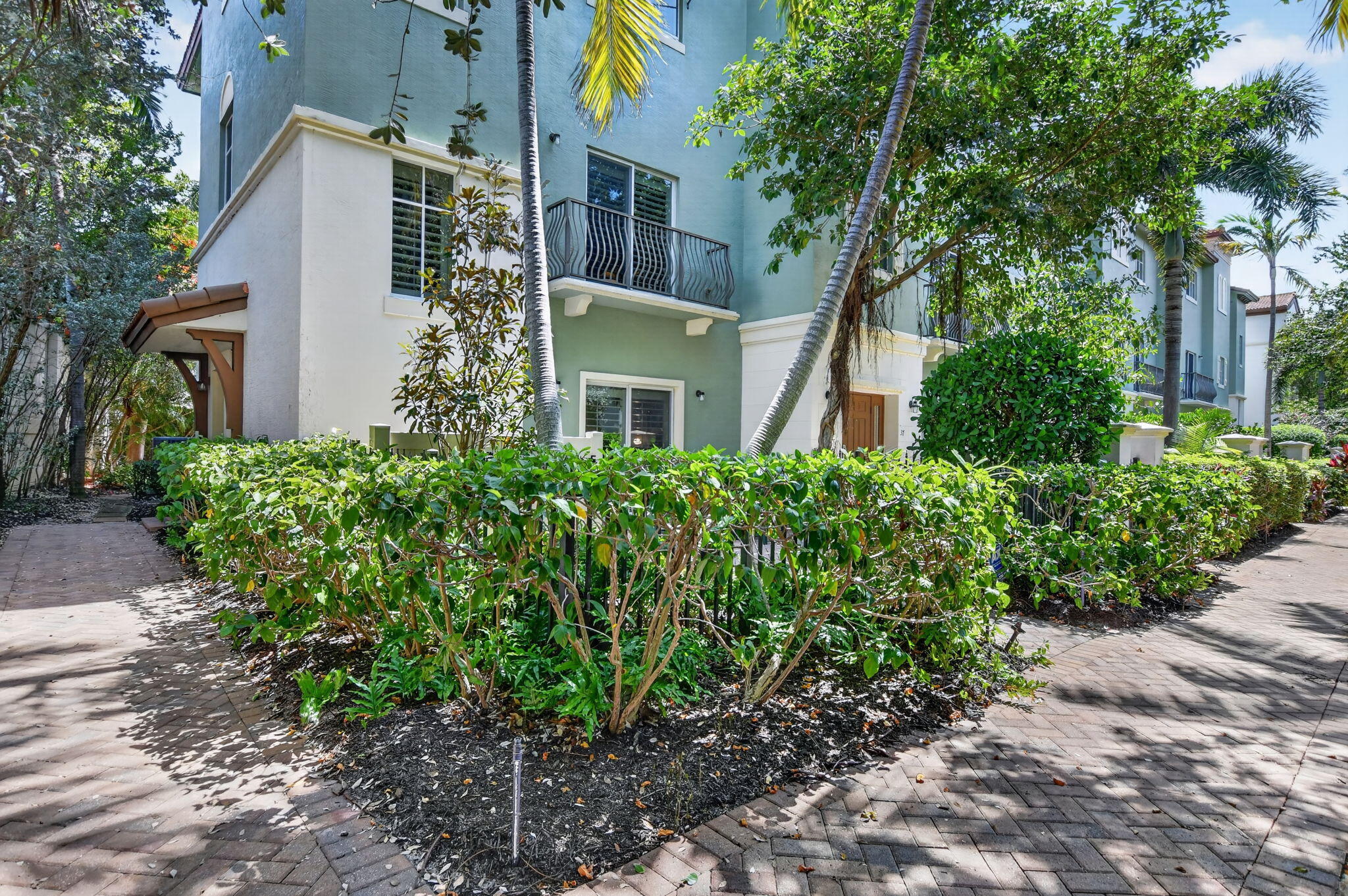 27 Northwest Hawthorne Place Boca Raton, FL 33432 - Photo 52 of 52 1-web-or-mls-DSC_0859
