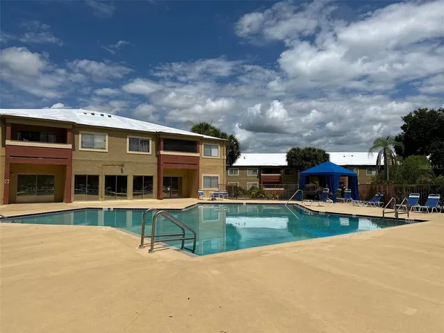 $165,500 | 602 Kenwick Circle, Unit 202, Casselberry, FL 32707