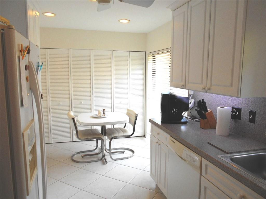 8511 Casa Del Lago Boca Raton, FL 33433 - Photo 8 of 28 Photo 8