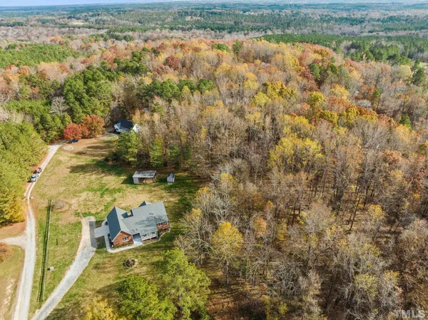 a bathroom with a toilet