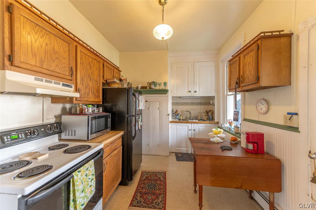415 Easton Road Riegelsville, PA 18077 - Photo 3 of 24 417 Easton Road
