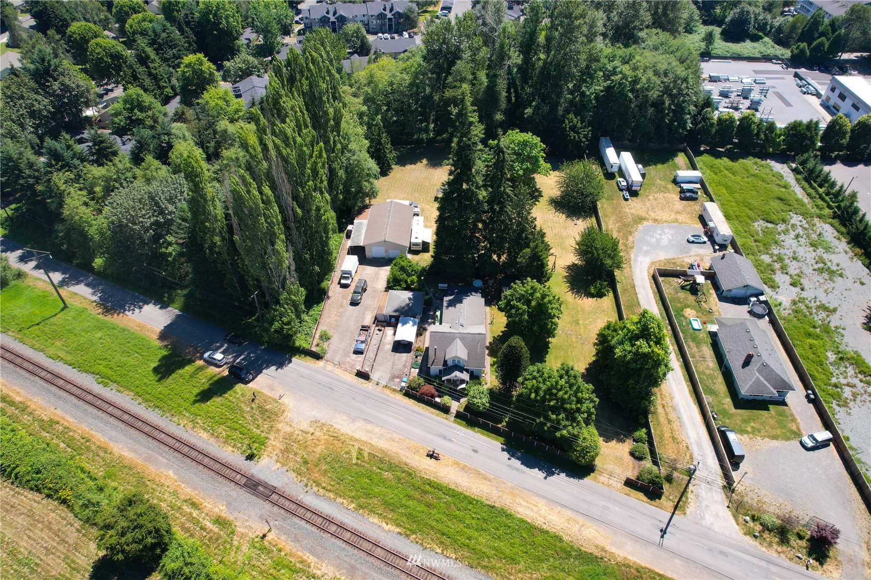320 Todd Road Northeast Puyallup, WA 98372 - Photo 3 of 27 Gallery Image 3