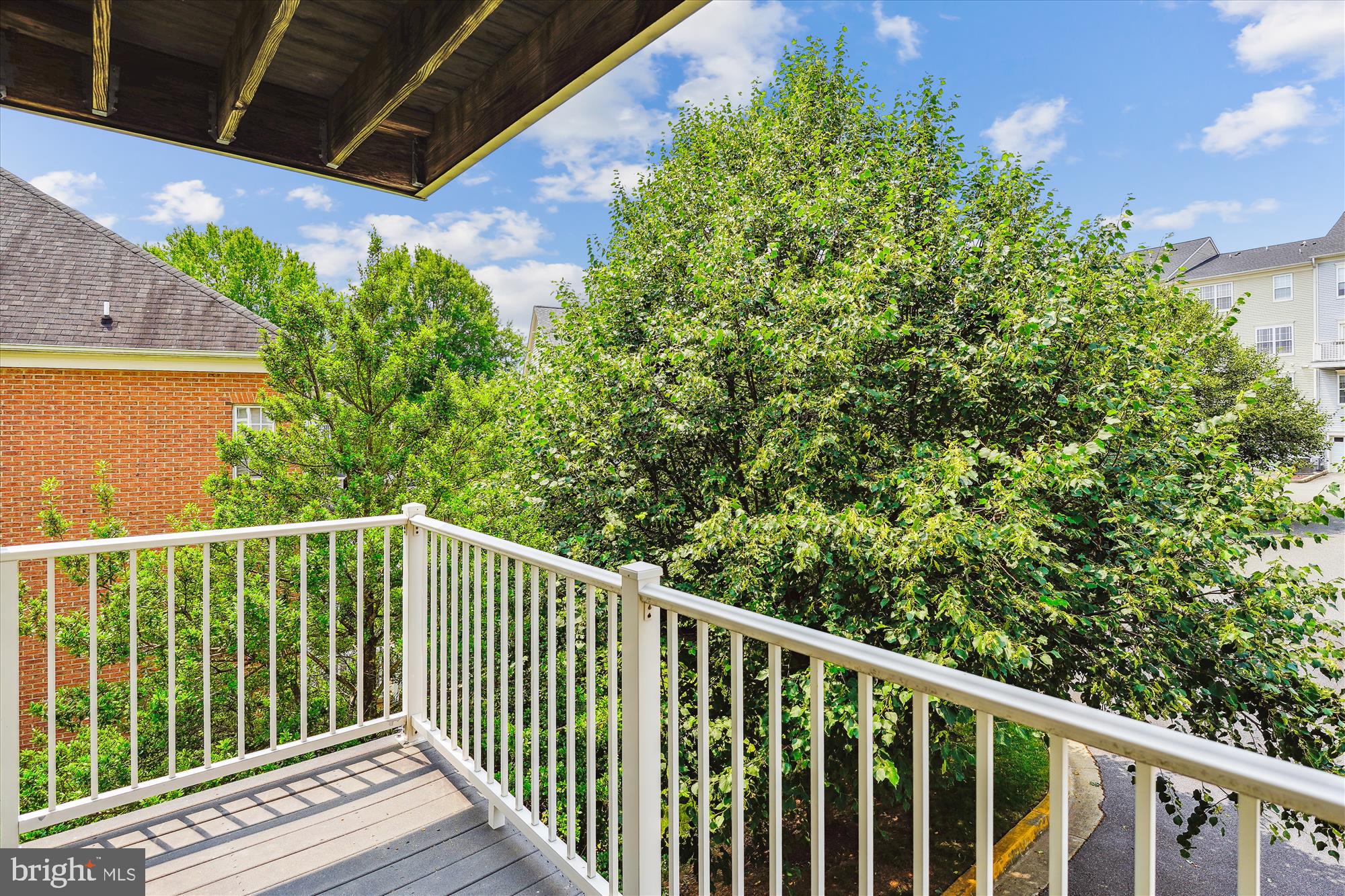 604 Highland Ridge Avenue, Unit 100 Gaithersburg, MD 20878 - Photo 33 of 46 a view of balcony with small garden