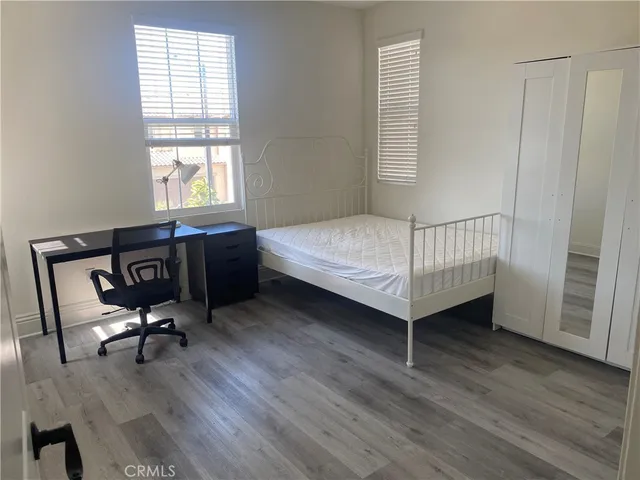 $1,200 | 2 Stafford Place, Tustin, CA 92782