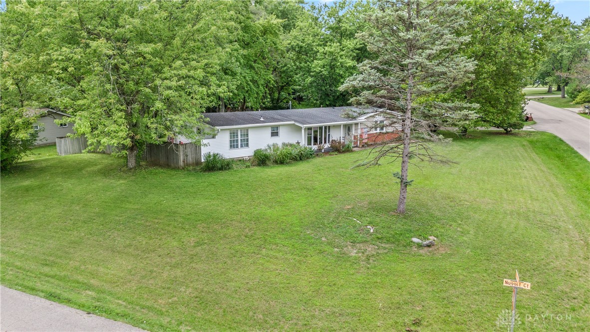 4091 Ranch Drive Beavercreek, OH 45432 - Photo 3 of 29