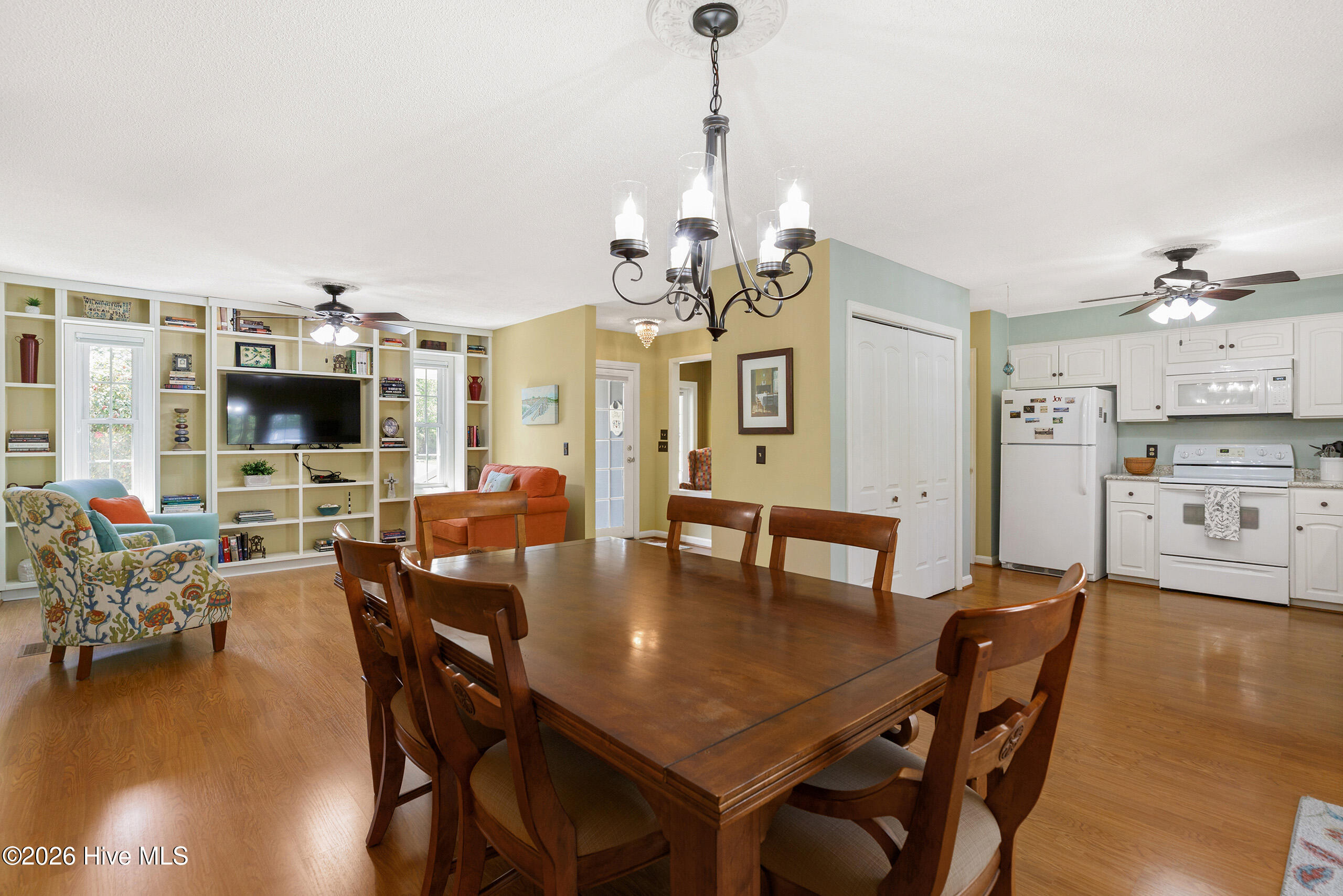 650 Hidden Valley Road Wilmington, NC 28409 - Photo 23 of 51 HiddenVally650-6DRShaneL33A5065-CR2