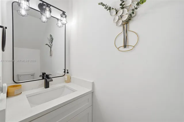 $400,000 | 11611 Northwest 11th Street, Unit 11611, Pembroke Pines, FL 33026