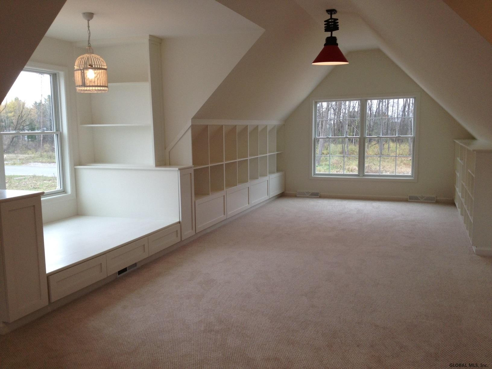 119 Maxwell Road Colonie, NY 12110 - Photo 8 of 13 Photo 8