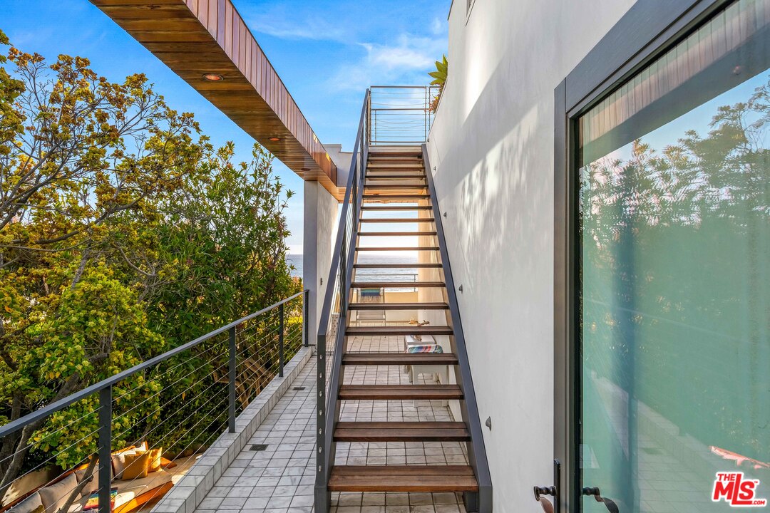 49 Mabery Road Santa Monica, CA 90402 - Photo 18 of 31