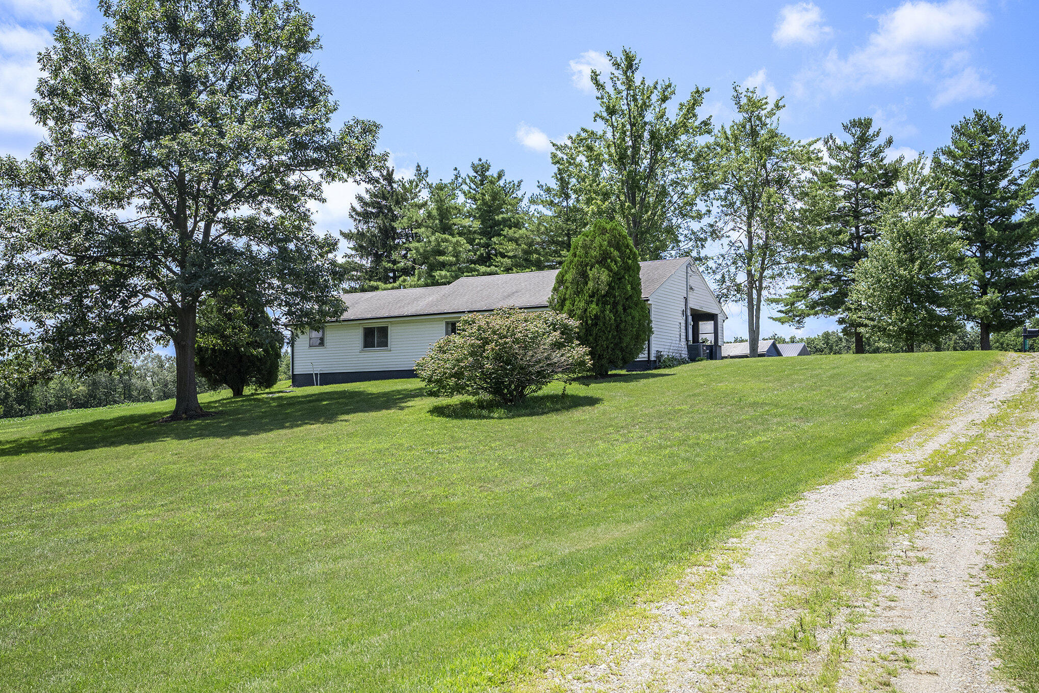 8937 Day Road Pittsford, MI 49271 - Photo 27 of 30 025_a7s01050