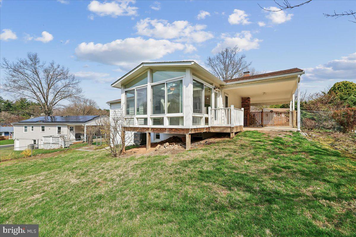 11924 Fernshire Road Gaithersburg, MD 20878 - Photo 16 of 74 Charming hillside retreat with views.