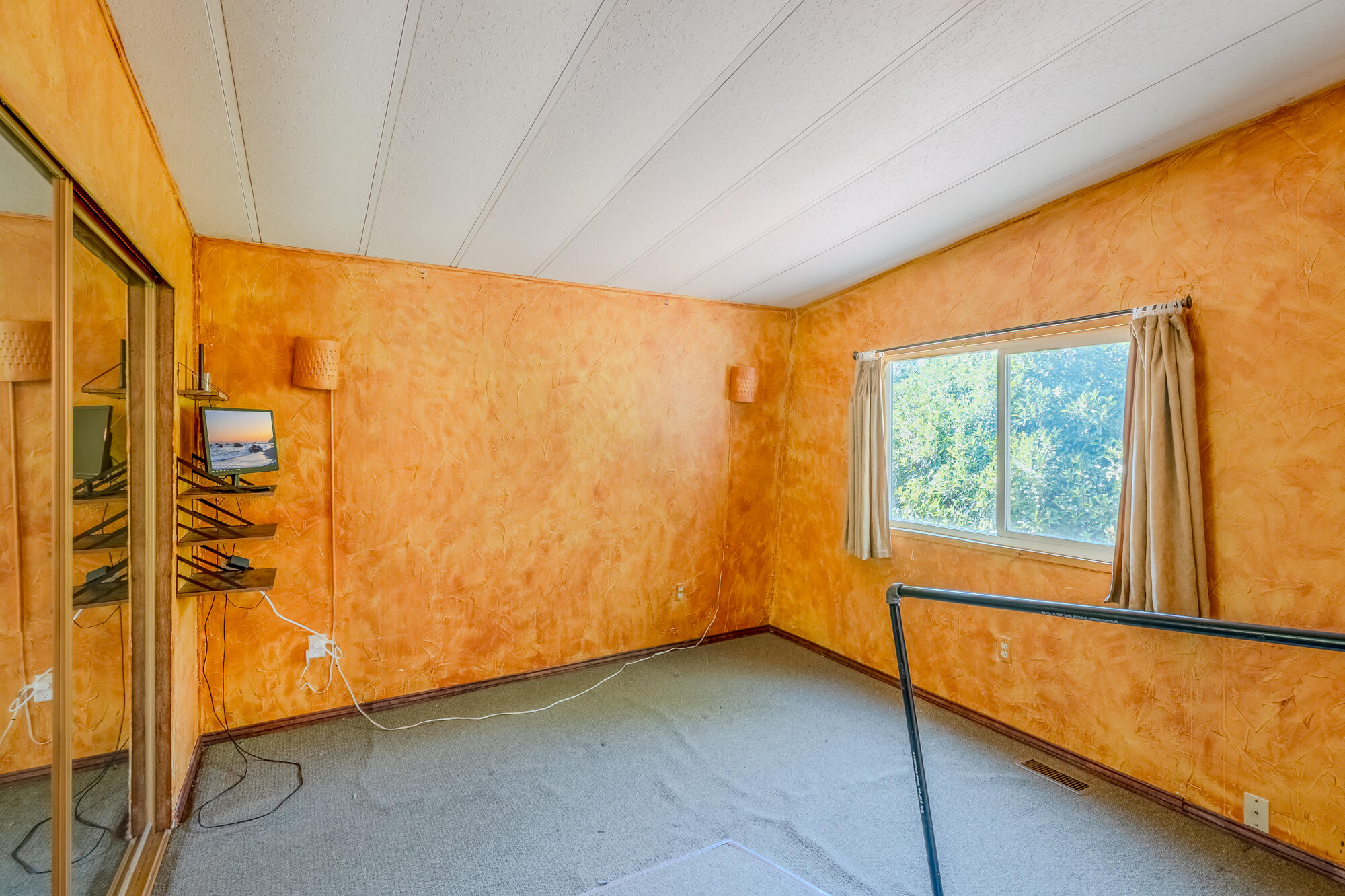 2252 Table Rock Road, Unit SPC 228 Medford, OR 97501 - Photo 11 of 18