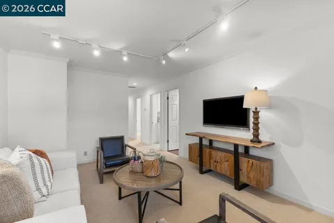 $2,195,000 | 1239 Whispering Oaks Drive, Danville, CA 94506