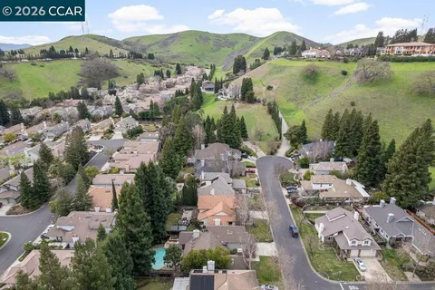 $2,195,000 | 1239 Whispering Oaks Drive, Danville, CA 94506