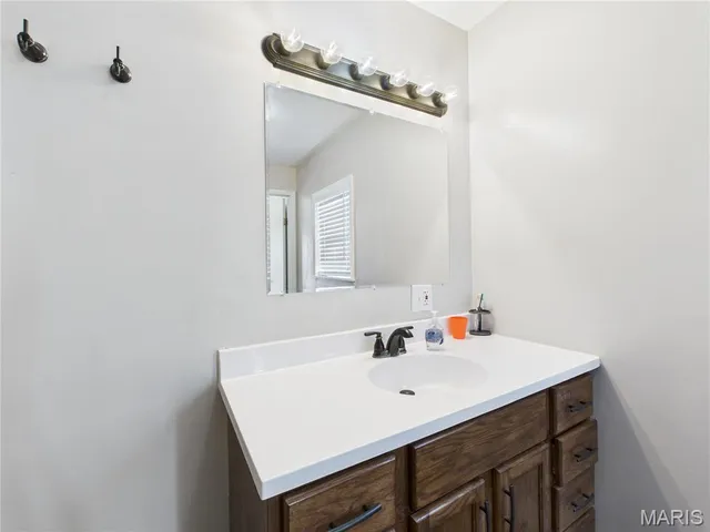 $245,000 | 17086 North County Line Road, Bernie, MO 63822