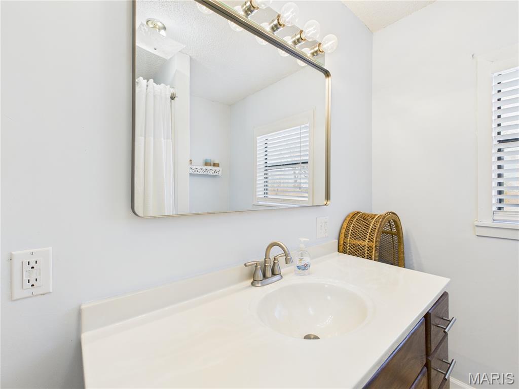 17086 North County Line Road Bernie, MO 63822 - Photo 31 of 34