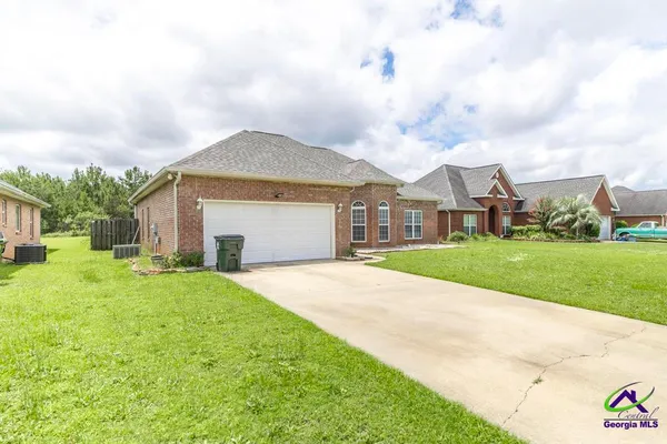$1,950 | 217 Sedgebrooke Drive, Warner Robins, GA 31088