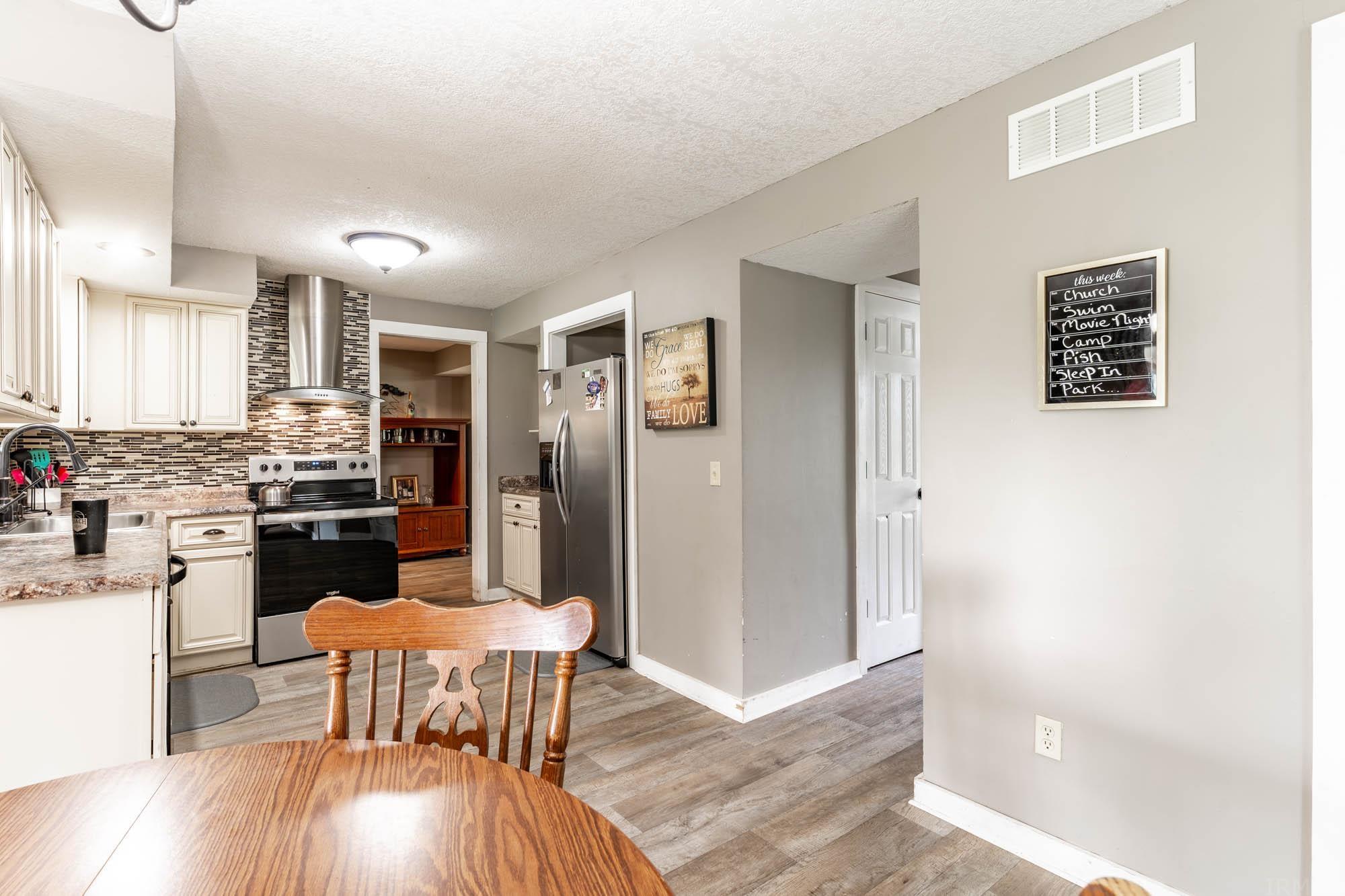 15712 Wappes Road Churubusco, IN 46723 - Photo 13 of 35