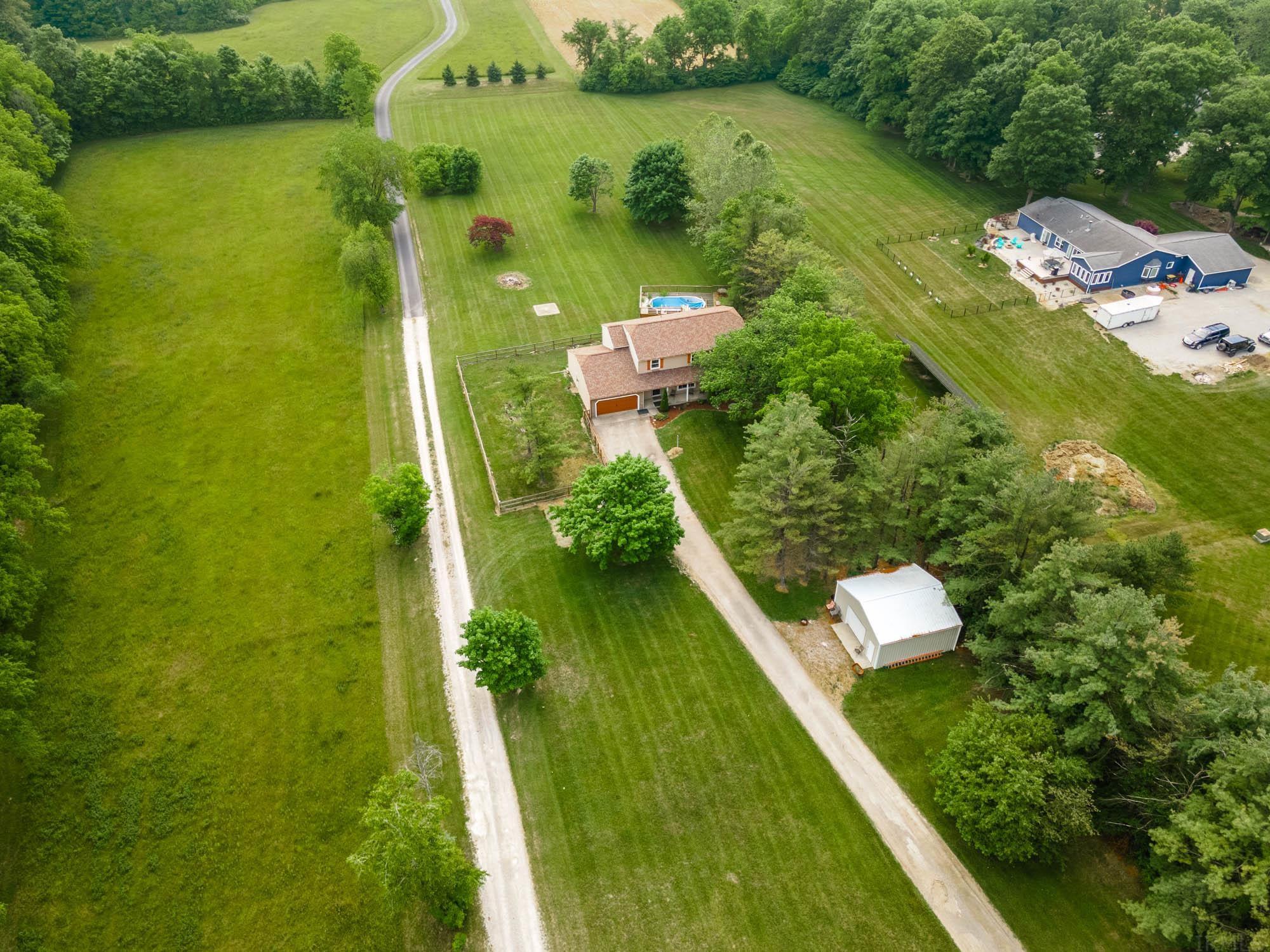 15712 Wappes Road Churubusco, IN 46723 - Photo 2 of 35