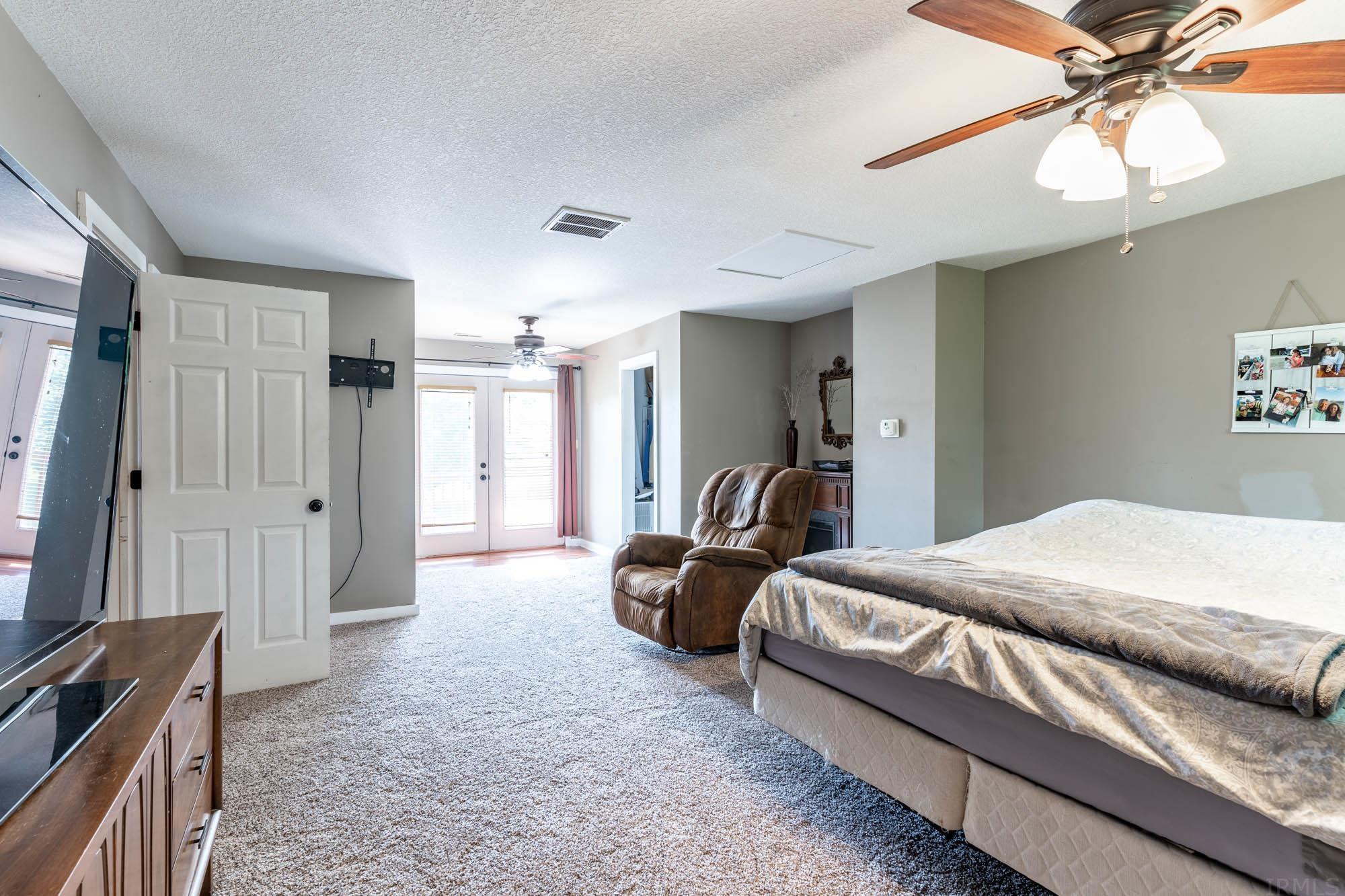 15712 Wappes Road Churubusco, IN 46723 - Photo 21 of 35