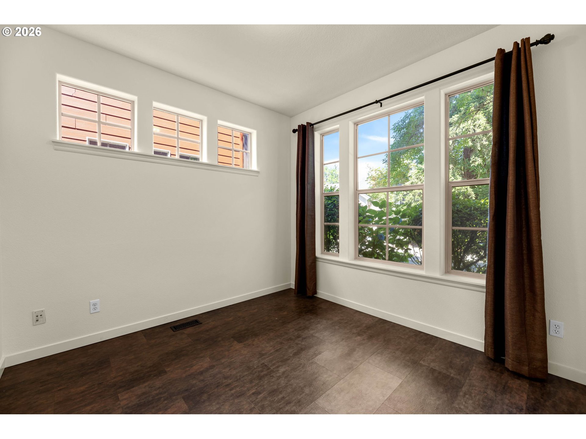 16018 Southwest 77th Terrace Portland, OR 97224 - Photo 9 of 48