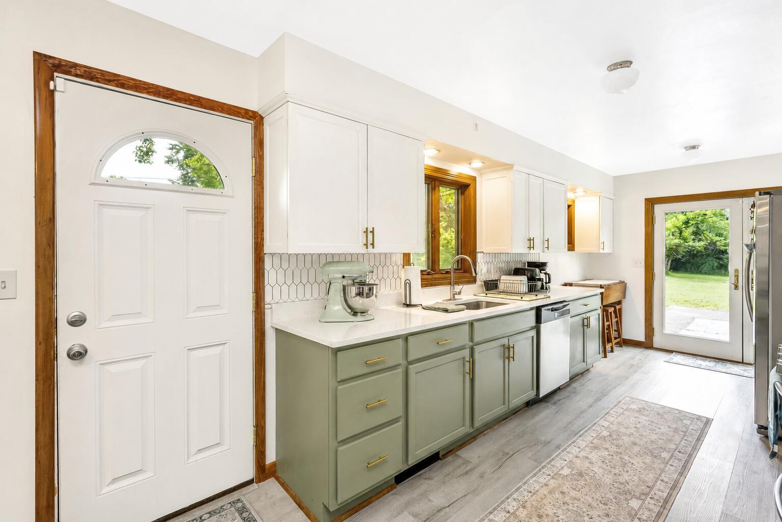 3100 Schwartz Road Columbus, OH 43232 - Photo 15 of 55 Kitchen