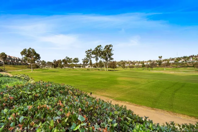 $749,900 | 2544 Navarra Drive, Unit 17, Carlsbad, CA 92009