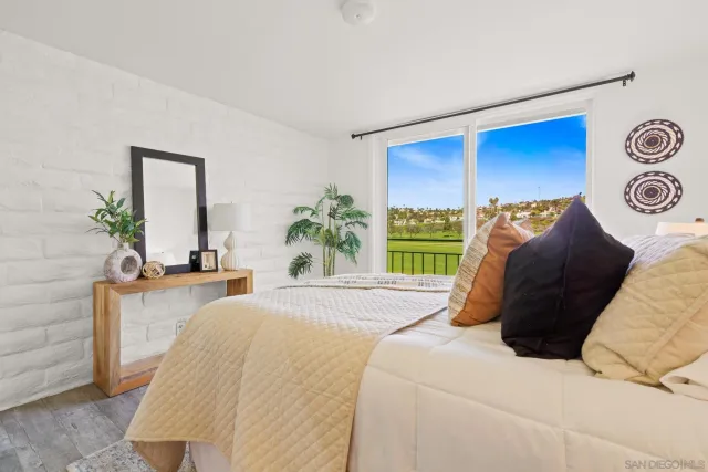 $749,900 | 2544 Navarra Drive, Unit 17, Carlsbad, CA 92009