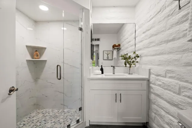 $749,900 | 2544 Navarra Drive, Unit 17, Carlsbad, CA 92009