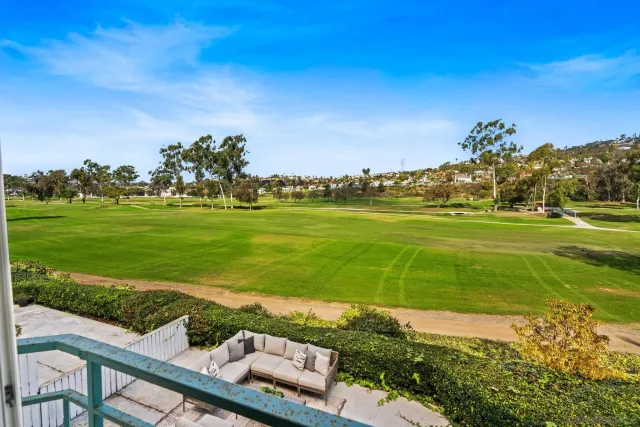 $749,900 | 2544 Navarra Drive, Unit 17, Carlsbad, CA 92009