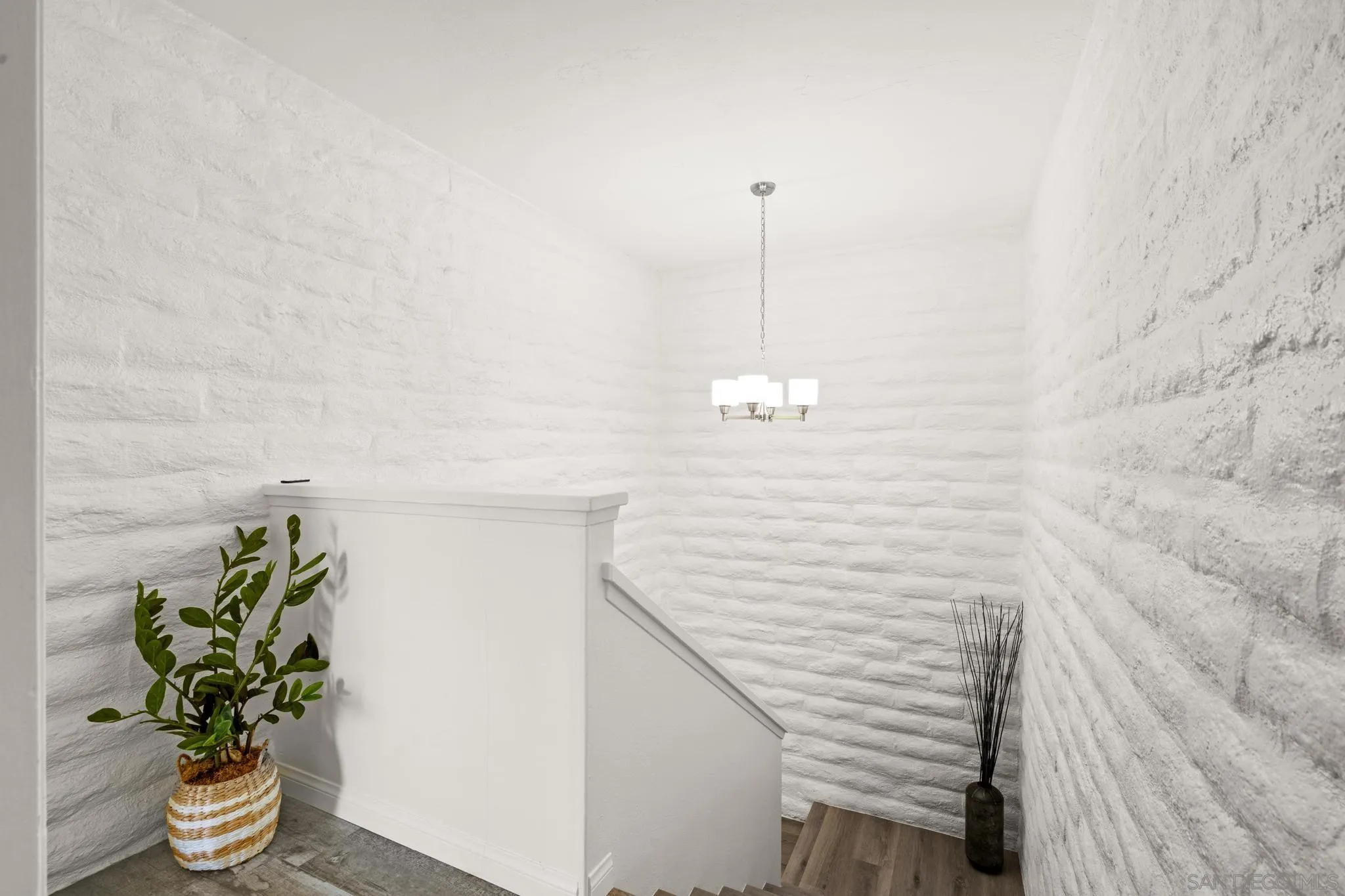 2544 Navarra Drive, Unit 17 Carlsbad, CA 92009 - Photo 10 of 24 a view of a hallway