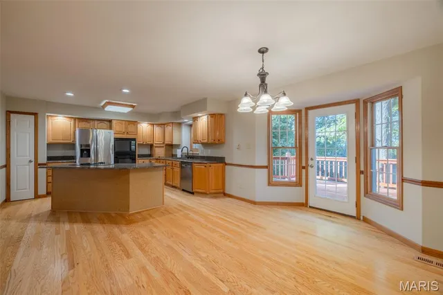 $799,999 | 100 Silex Elevator Road, Silex, MO 63377