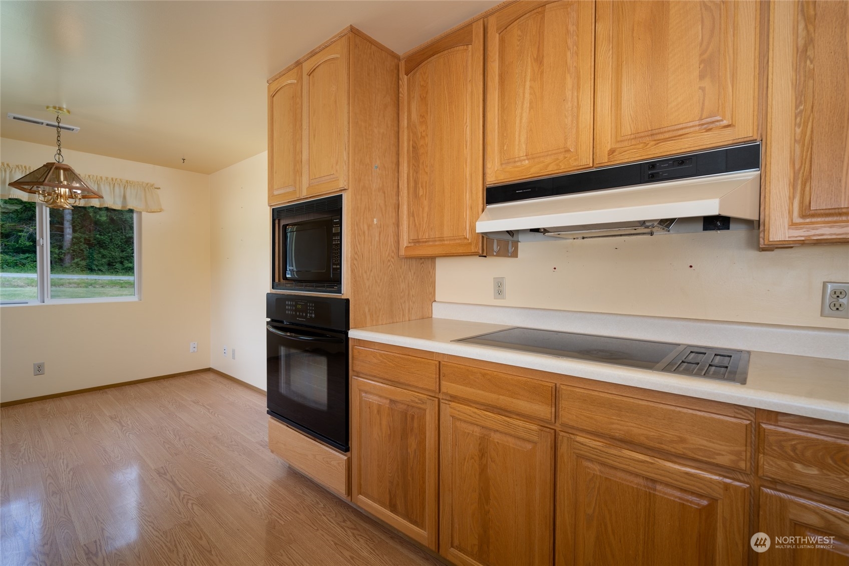 2187 North Reservation Road Oak Harbor, WA 98277 - Photo 11 of 38 Gallery Image 11
