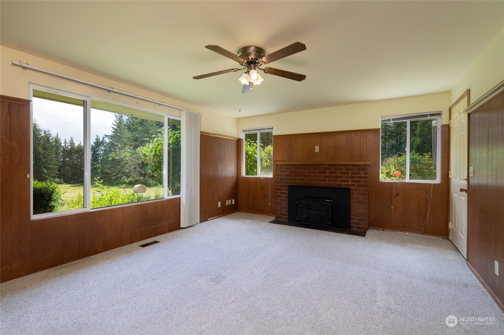 2187 North Reservation Road Oak Harbor, WA 98277 - Photo 17 of 38 Gallery Image 17