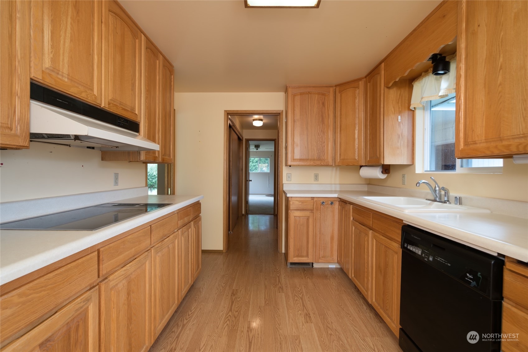 2187 North Reservation Road Oak Harbor, WA 98277 - Photo 8 of 38 Gallery Image 8