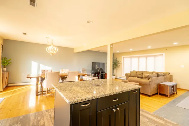 $519,000 | 1436 Greenview Court, Schaumburg, IL 60193